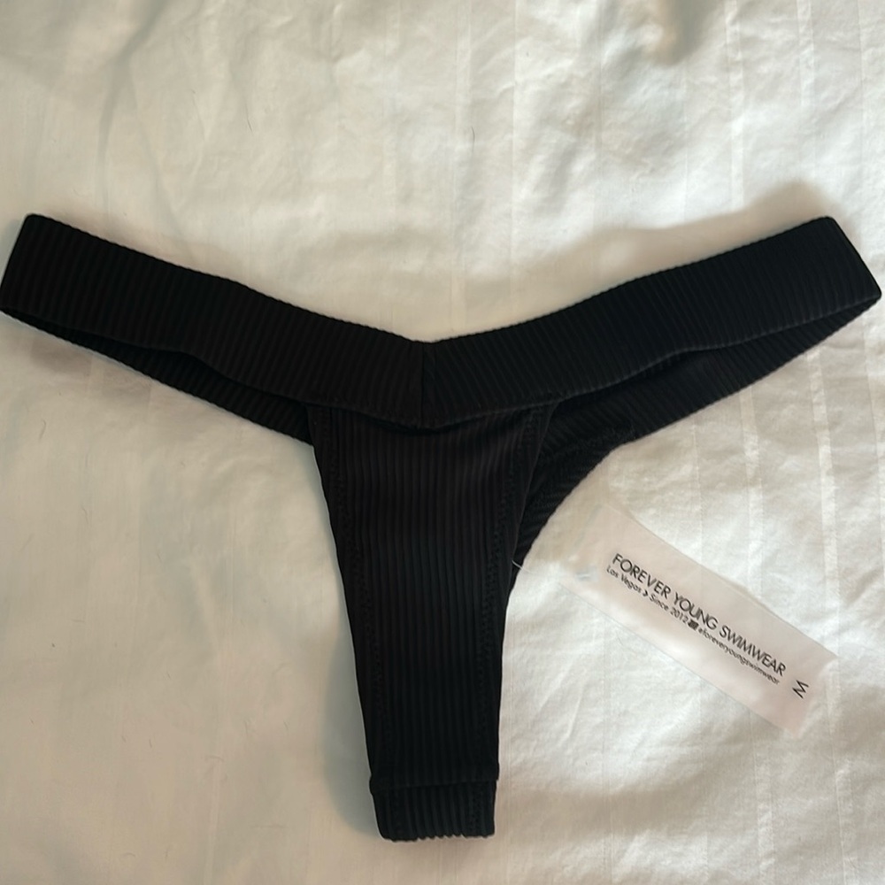 NWT black ribbed bikini bottom